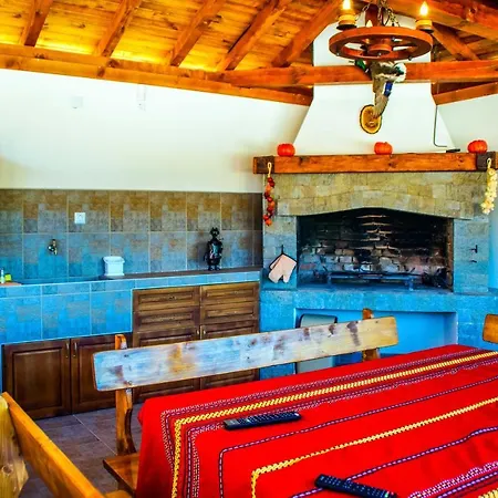 Amazing And Traditional Tavern With Bbq