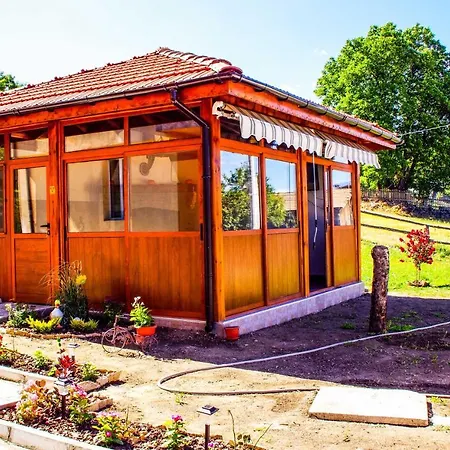 Amazing And Traditional Tavern With Bbq Villa